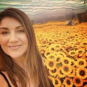 Meet your Posher, Bobbie